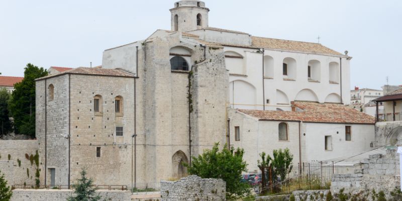 Monte Sant’Angelo, il cuore sacro della Puglia