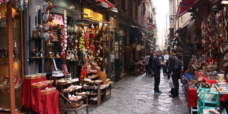 Il Murales di Maradona è più famoso dei monumenti storici