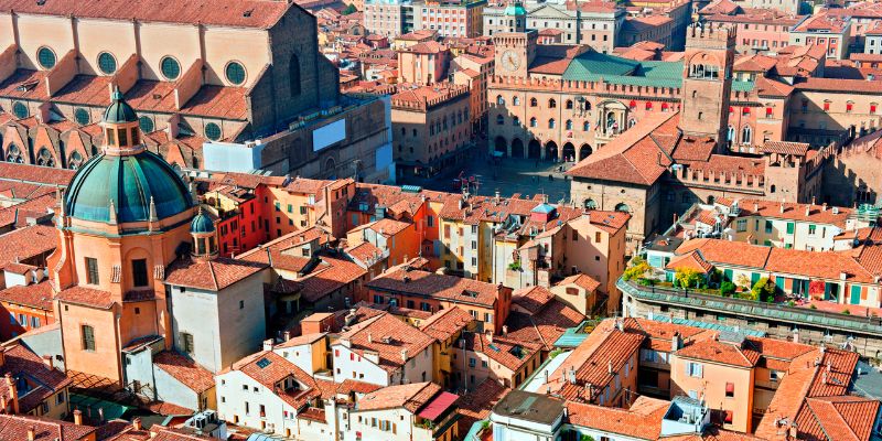 Bologna la città dei portici e della musica tra storia, arte e gusto