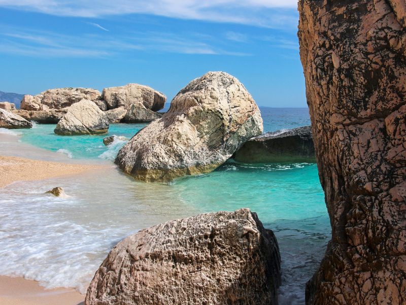 Cala Mariolu, in Sardegna la seconda spiaggia più bella del mondo
