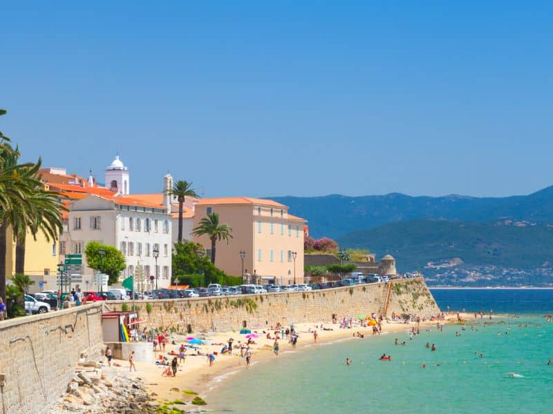 Il fascino della Corsica con la sua natura incontaminata e selvaggia