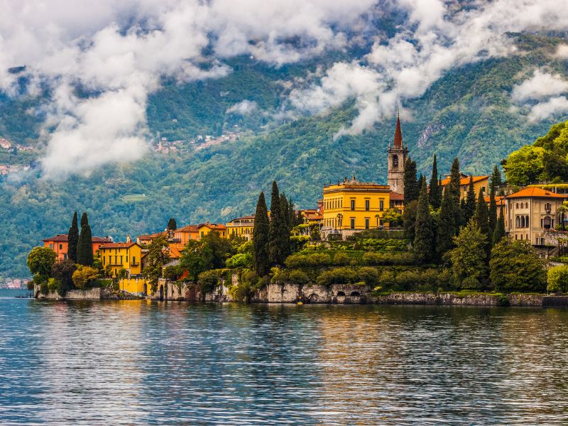 Vacanze ai laghi lombardi